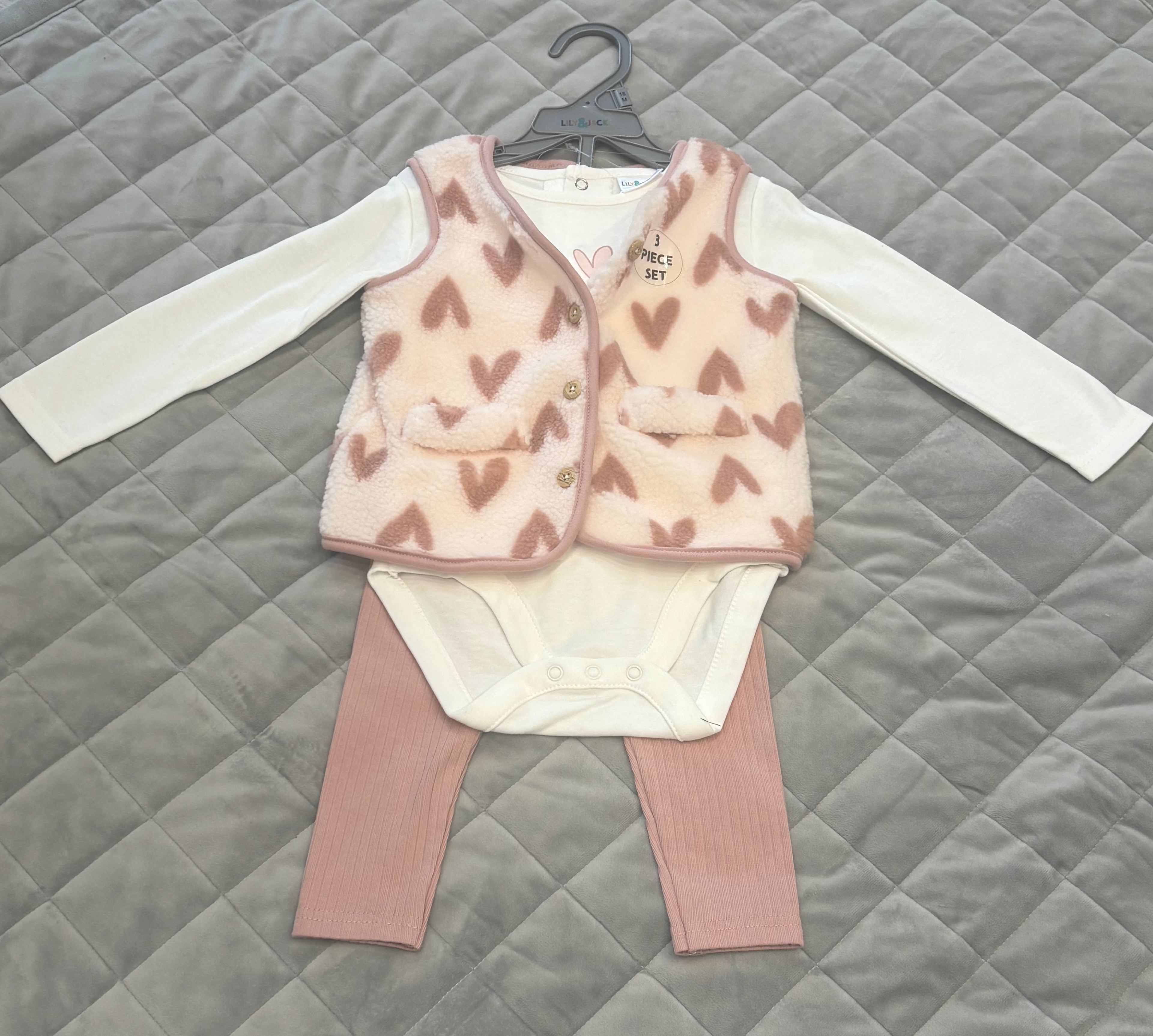 Heart gilet three piece set