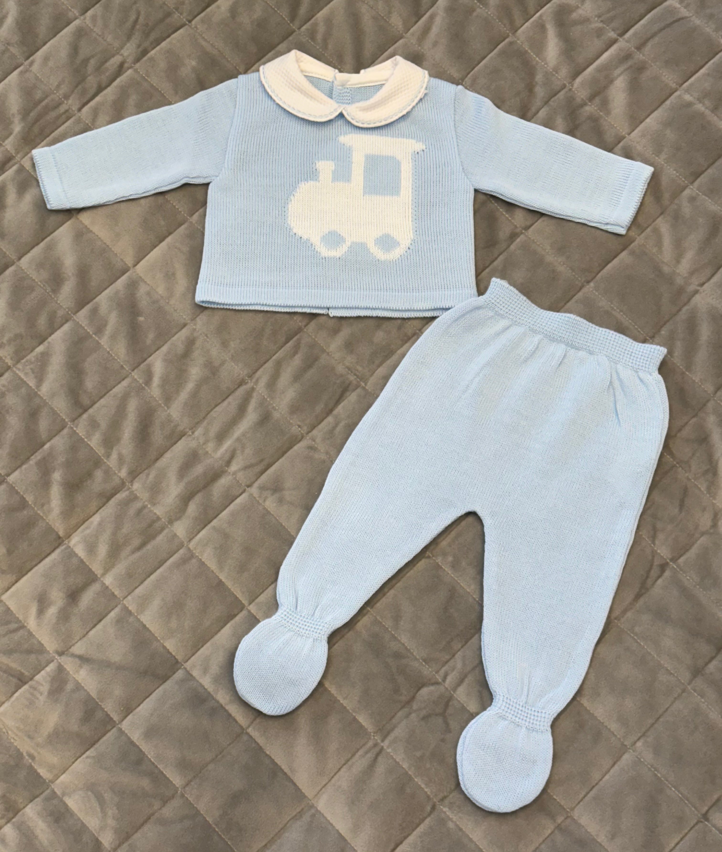 Boys knitted two piece set