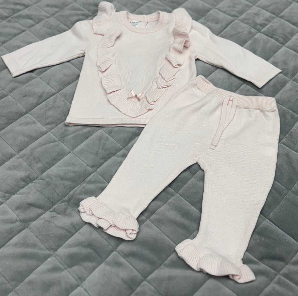 Baby girl 2 piece frill set